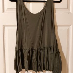 Army green flowy tank top, Size L